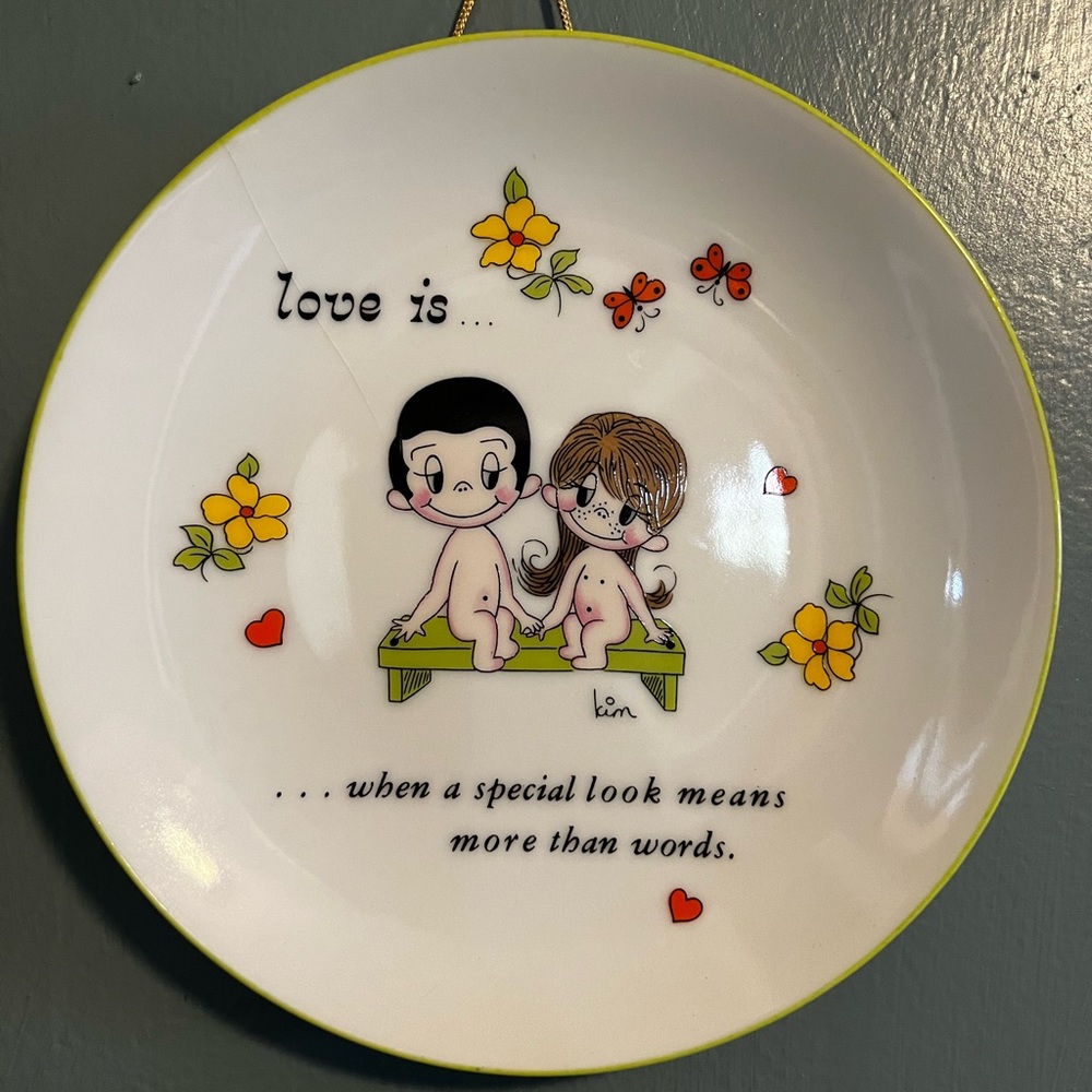 😍Vintage “love is” decorative plate, Los Angeles Times 1972, rare, see pictures